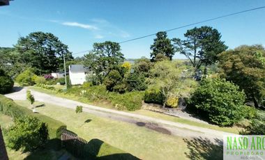 OPORTUNIDAD!!! Importante chalet en venta en Sierra de los Padres. Gas Natural