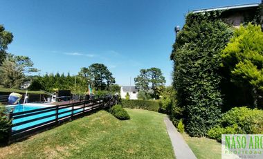 OPORTUNIDAD!!! Importante chalet en venta en Sierra de los Padres. Gas Natural