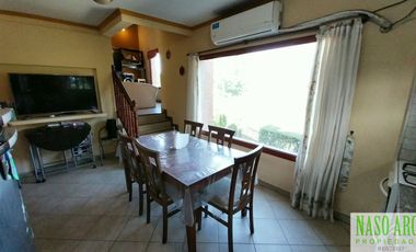 OPORTUNIDAD!!! Importante chalet en venta en Sierra de los Padres. Gas Natural