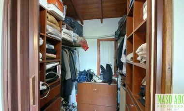 OPORTUNIDAD!!! Importante chalet en venta en Sierra de los Padres. Gas Natural