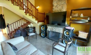 OPORTUNIDAD!!! Importante chalet en venta en Sierra de los Padres. Gas Natural