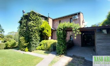 OPORTUNIDAD!!! Importante chalet en venta en Sierra de los Padres. Gas Natural