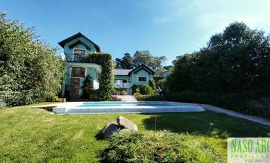 Propiedad de categoría. Sierra de los Padres.  Gas natural. Piscina climatizada