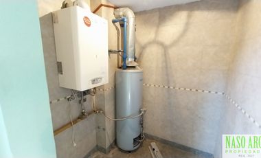 Propiedad de categoría. Sierra de los Padres.  Gas natural. Piscina climatizada