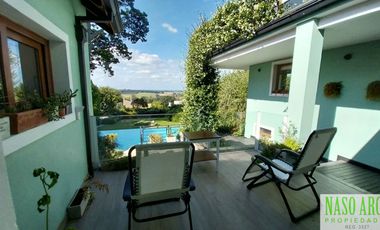 Propiedad de categoría. Sierra de los Padres.  Gas natural. Piscina climatizada