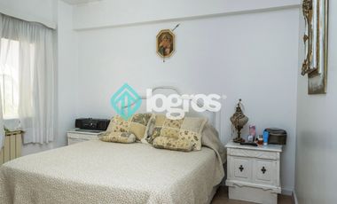 Departamento en venta - APTO CRÉDITO - 3 dormitorios con cochera - Centro