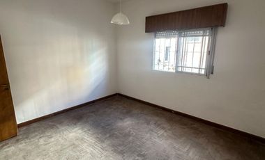 OPORTUNIDAD PH al frente en venta de 3 ambientes en La Tablada