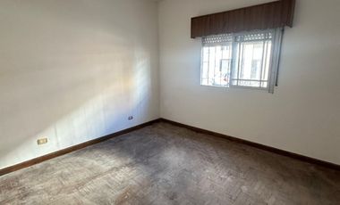 OPORTUNIDAD PH al frente en venta de 3 ambientes en La Tablada