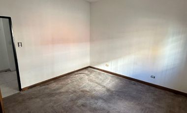 OPORTUNIDAD PH al frente en venta de 3 ambientes en La Tablada