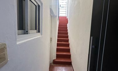 OPORTUNIDAD PH al frente en venta de 3 ambientes en La Tablada