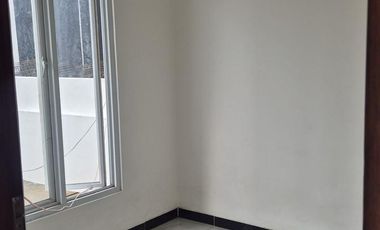 Rumah 2 lantai 2 kamar tidur