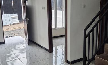 Rumah 2 lantai 2 kamar tidur
