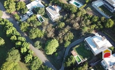 Estancia Q2. Mendiolaza. Terreno / Lote en venta de 1610m2. ÚNICO EN LA CUADRA!