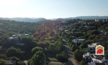 Estancia Q2. Mendiolaza. Terreno / Lote en venta de 1610m2. ÚNICO EN LA CUADRA!