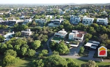 Estancia Q2. Mendiolaza. Terreno / Lote en venta de 1610m2. ÚNICO EN LA CUADRA!