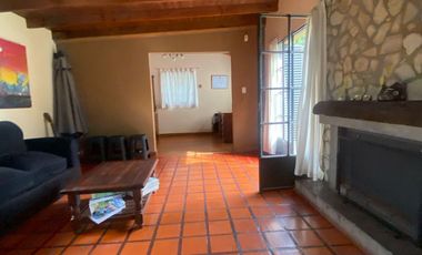 Casa en venta de 3 dormitorios c/ cochera en Villa Elisa