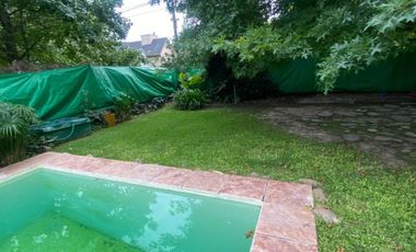 Casa en venta de 3 dormitorios c/ cochera en Villa Elisa