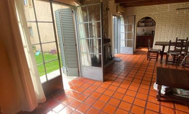 Casa en venta de 3 dormitorios c/ cochera en Villa Elisa