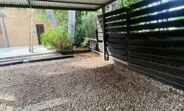 Casa en venta de 3 dormitorios c/ cochera en Villa Elisa