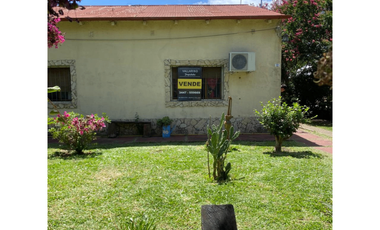 Casa 3 dormitorios, calle Malvinas Argentinas, Pueblo Liebig.