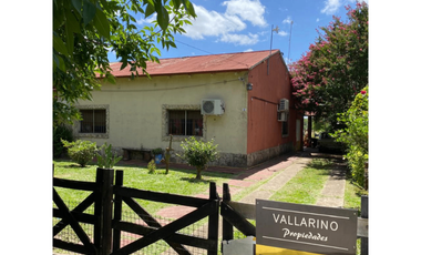 Casa 3 dormitorios, calle Malvinas Argentinas, Pueblo Liebig.
