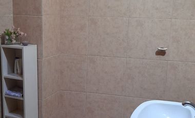 Casa en venta de 2 dormitorios c/ cochera en La Puerta