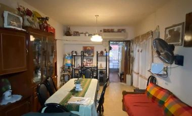 Casa en venta c/ cochera y local comercial en Pontevedra