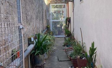 Casa en venta c/ cochera y local comercial en Pontevedra