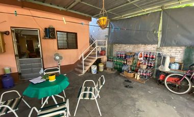 Casa en venta c/ cochera y local comercial en Pontevedra