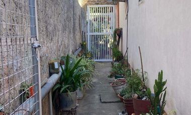 Casa en venta c/ cochera y local comercial en Pontevedra