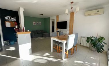 Venta Lomas de Zamora Excelente Departamento de 2 Dormitorios c/ cochera