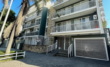 Venta Lomas de Zamora Excelente Departamento de 2 Dormitorios c/ cochera