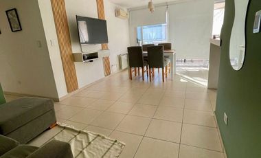 Venta Lomas de Zamora Excelente Departamento de 2 Dormitorios c/ cochera