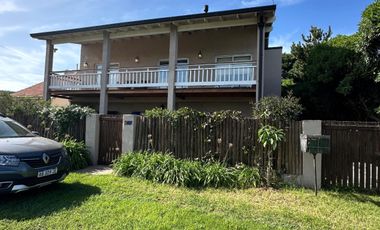 Casa en Lote de 900 m² en Luna Roja Chapadmalal, Inmejorable Ubicación