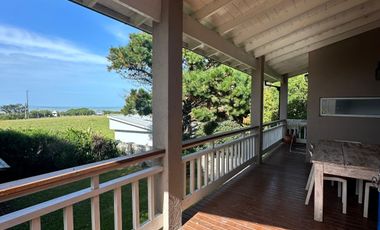 Casa en Lote de 900 m² en Luna Roja Chapadmalal, Inmejorable Ubicación