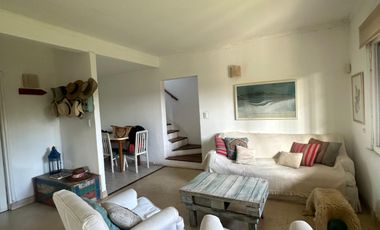 Casa en Lote de 900 m² en Luna Roja Chapadmalal, Inmejorable Ubicación