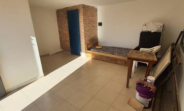 Venta de casa de 2 dormitorios c/ cochera en Villa Cura Brochero K036CB