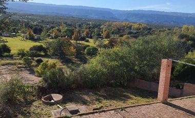 Venta de casa de 2 dormitorios c/ cochera en Villa Cura Brochero K036CB