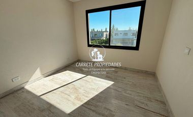 Casa en venta de 4 dormitorios y playroom. Santa Guadalupe. Pilar.
