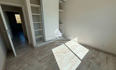 Casa en venta de 4 dormitorios y playroom. Santa Guadalupe. Pilar.