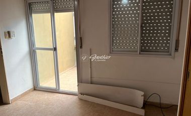 Dúplex en venta de 2 dormitorios c/ cochera en Campana