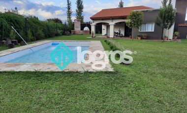 Casa en venta en barrio privado Santa Apolonia - Cerrillos