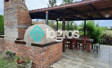 Casa en venta en barrio privado Santa Apolonia - Cerrillos