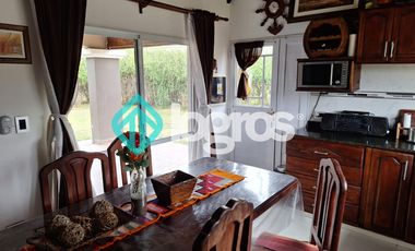 Casa en venta en barrio privado Santa Apolonia - Cerrillos
