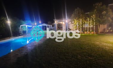 Casa en venta en barrio privado Santa Apolonia - Cerrillos