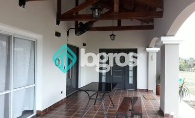 Casa en venta en barrio privado Santa Apolonia - Cerrillos