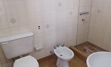 Casa en venta de 2 dormitorios c/ cochera en Lujan