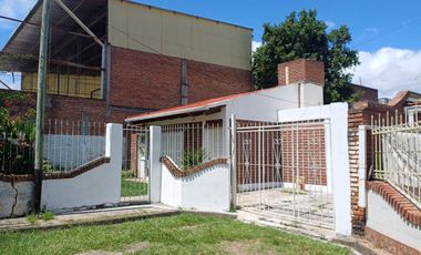 Casa en venta de 2 dormitorios c/ cochera en Lujan