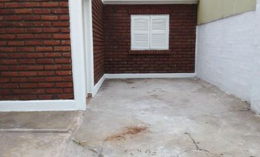 Casa en venta de 2 dormitorios c/ cochera en Lujan