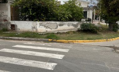 Casa en venta de 4 dormitorios c/ cochera en Avellaneda Y Tula